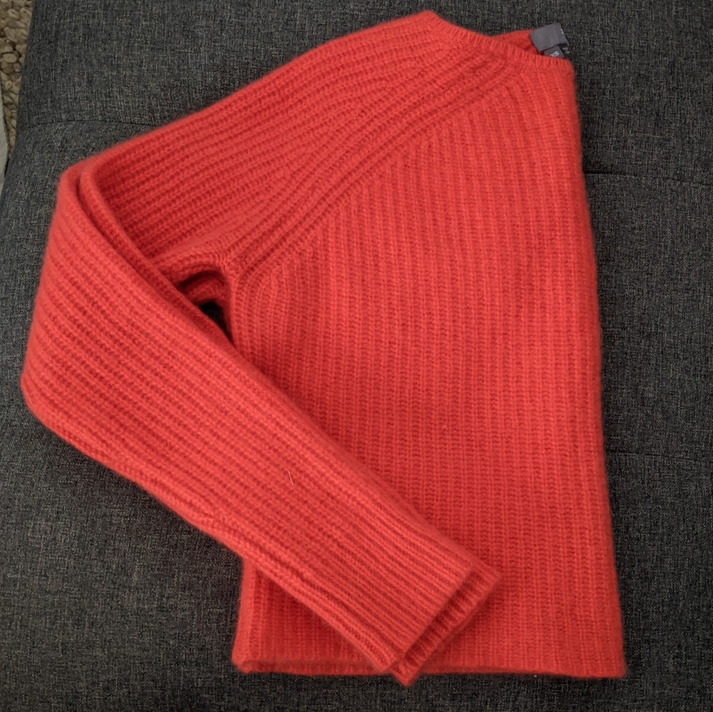 100% Cashmere Crop Sweater